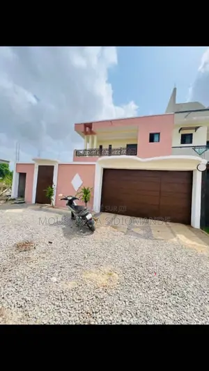 5chbre Duplex dans Yopougon à Vendre