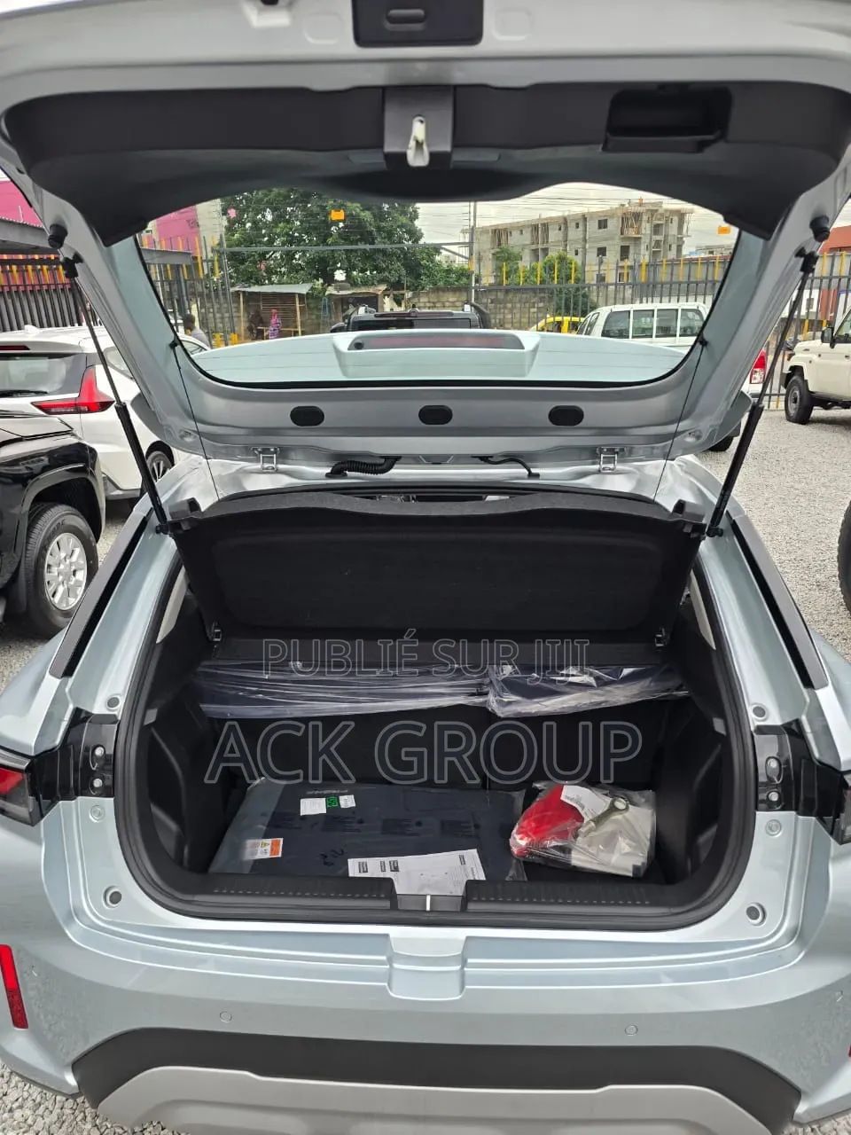 Nouveau Suzuki Fronx 2025 Gris