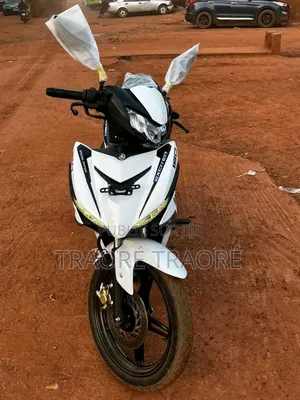 Nouveau Yamaha FZ6 2022 Blanc