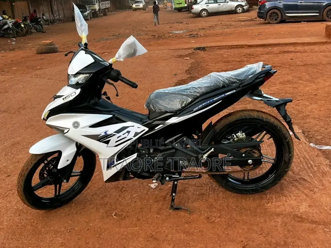 Nouveau Yamaha FZ6 2022 Blanc