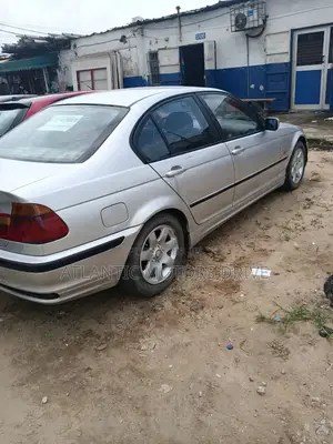 BMW 318i 2000 Gris