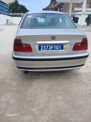 BMW 318i 2000 Gris