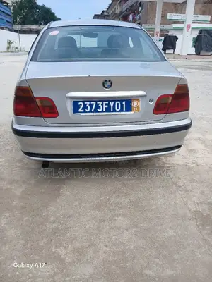 BMW 318i 2000 Gris