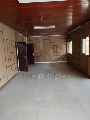 12chbre Villa dans Cocody à Vendre