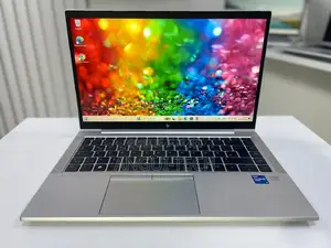 Nouveau Ordinateur portable HP 240 G8 8GB Intel Core i5 SSD 512GB