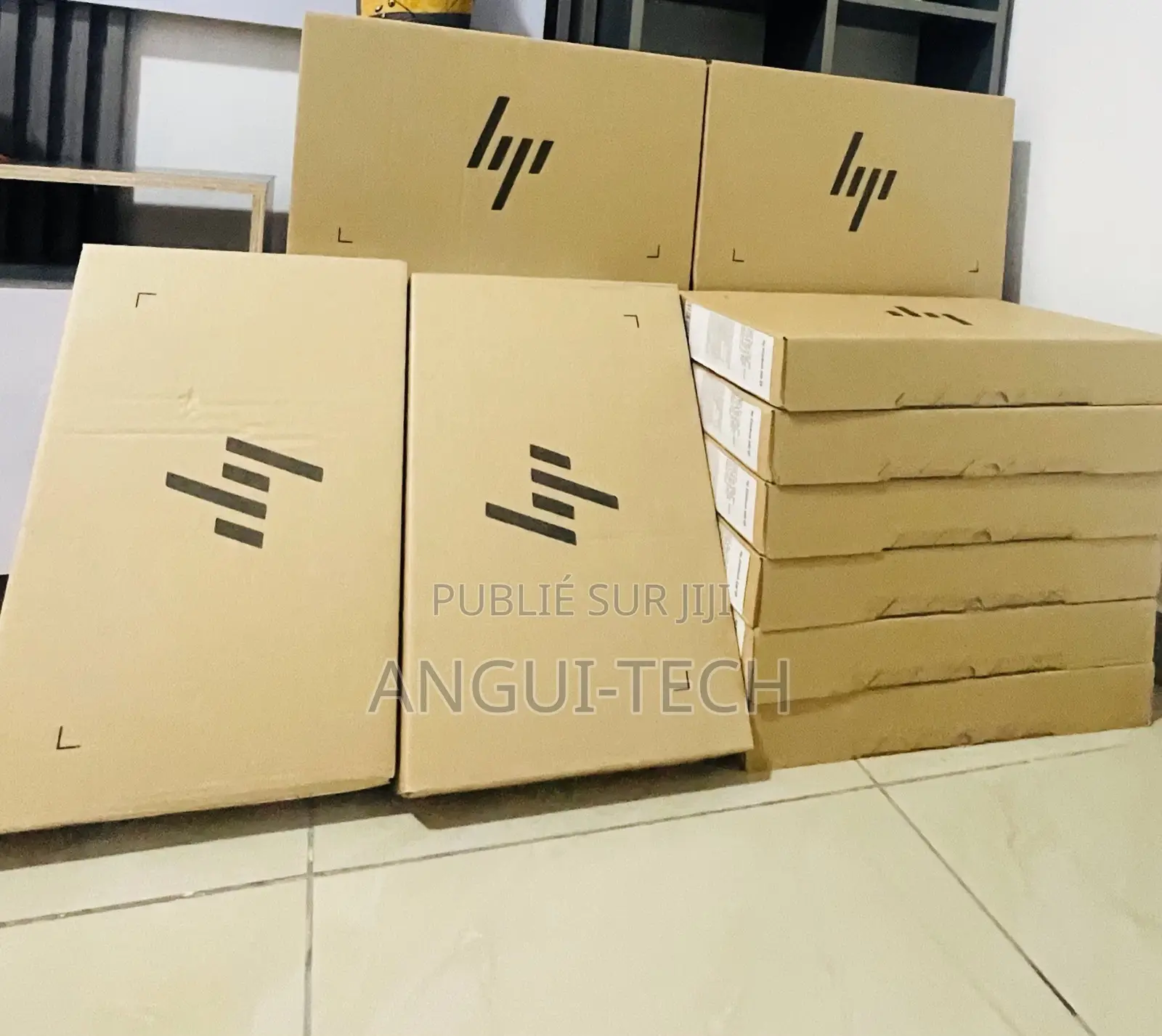 Nouveau Ordinateur portable HP 240 G8 8GB Intel Core i5 SSD 512GB