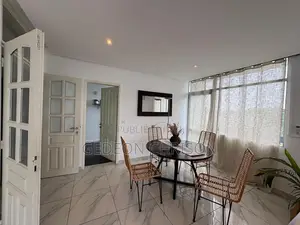 Meublé 3chbre Appartement dans Cocody à Louer
