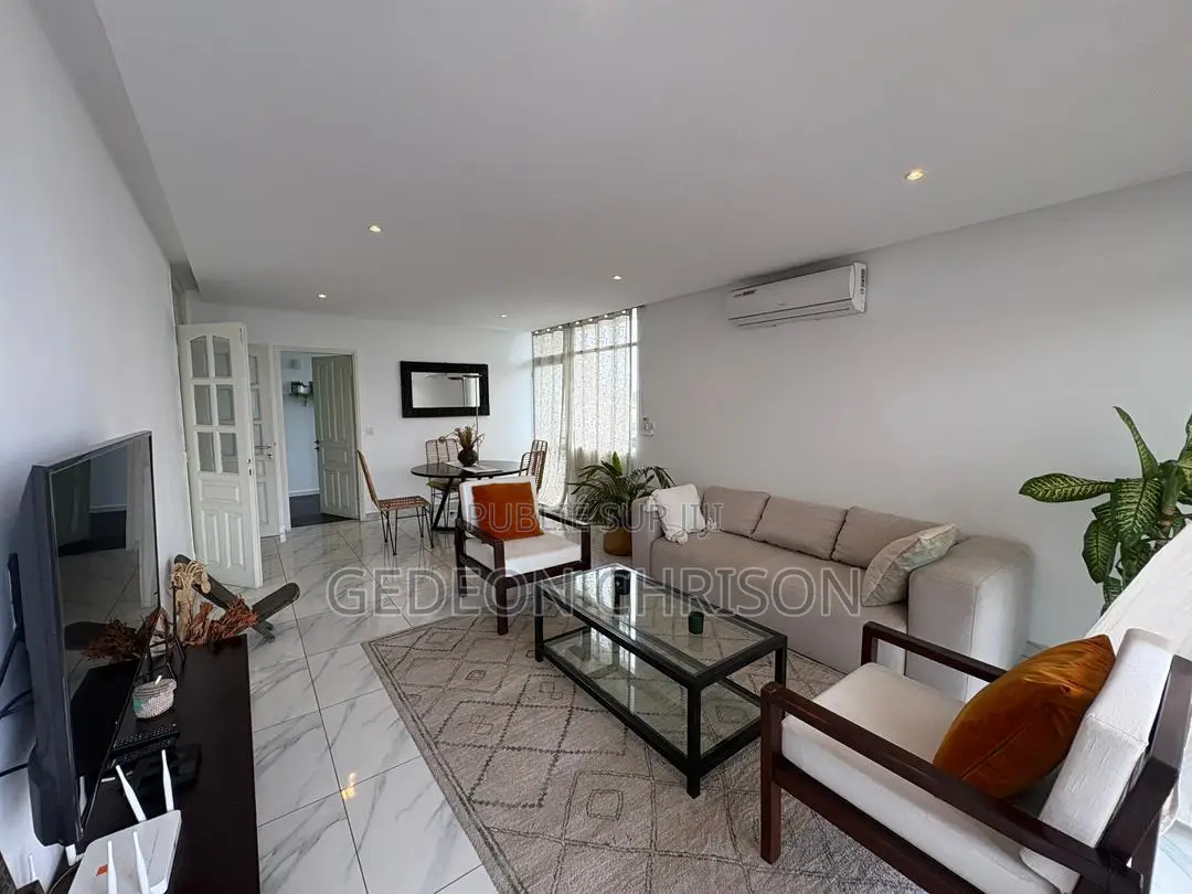 Meublé 3chbre Appartement dans Cocody à Louer