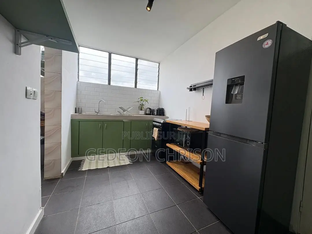 Meublé 3chbre Appartement dans Cocody à Louer