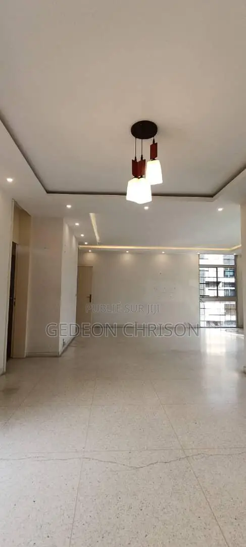 4chbre Appartement dans Cocody à Louer