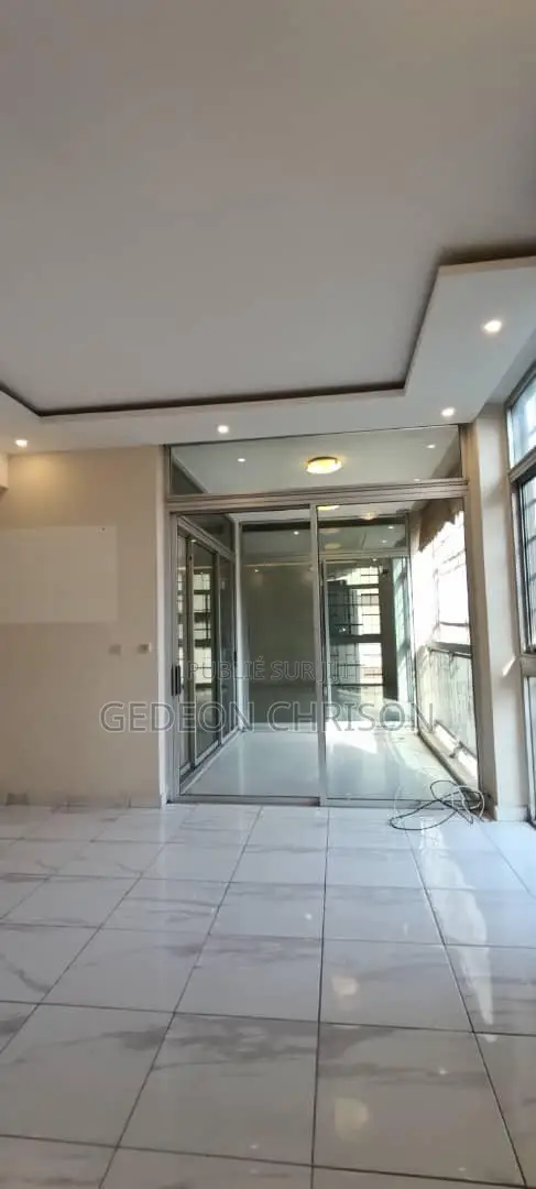 4chbre Appartement dans Cocody à Louer