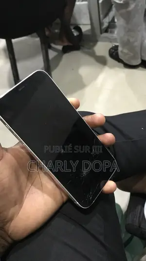 Apple iPhone 12 64 GB Blanc