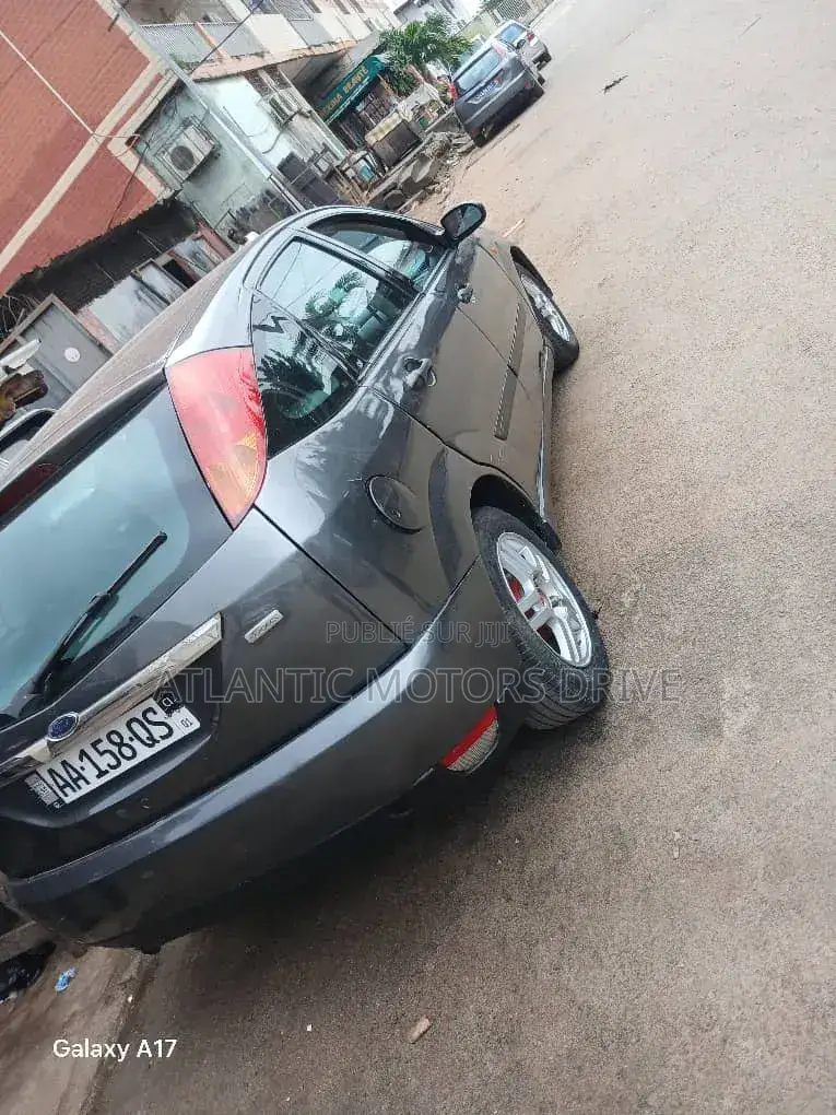 Ford Focus 2002 Gris