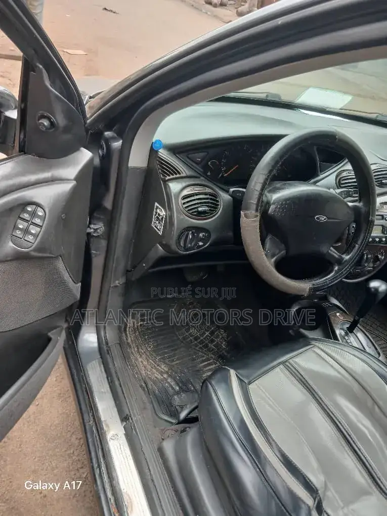 Ford Focus 2002 Gris