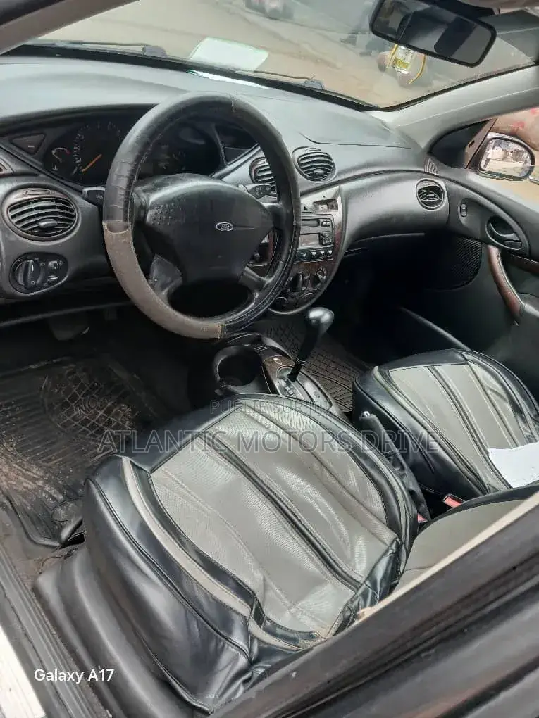 Ford Focus 2002 Gris