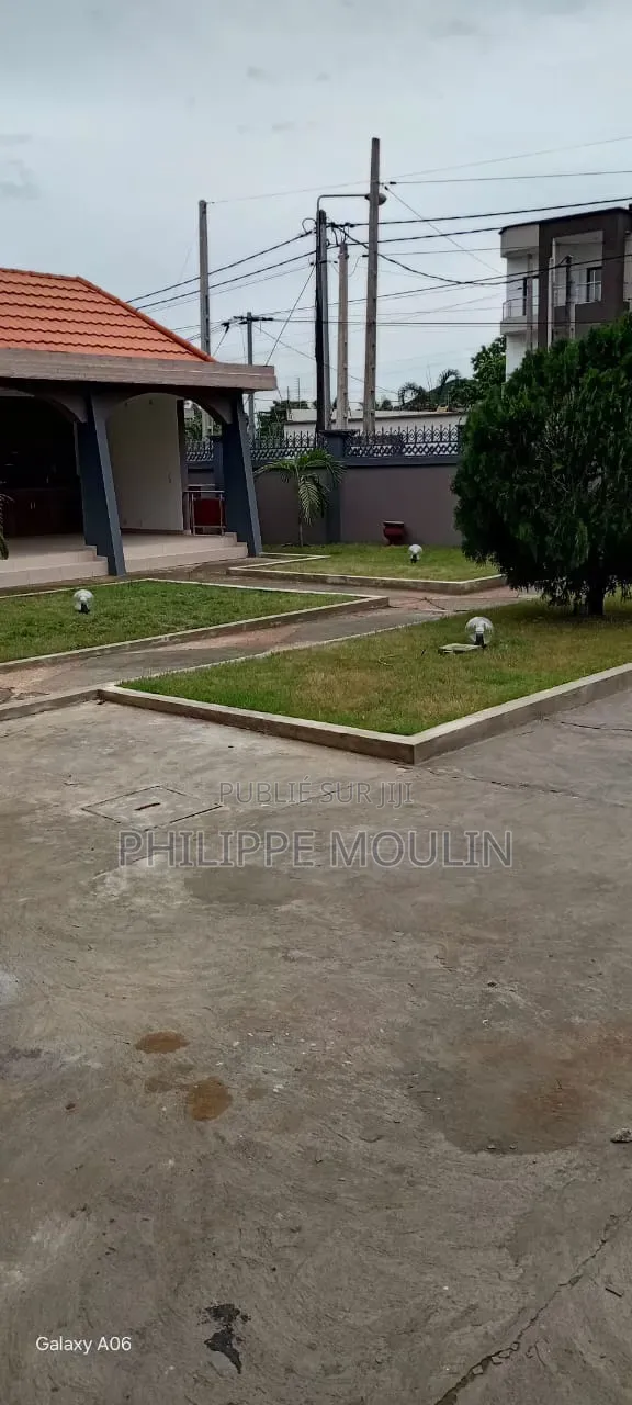 7chbre Duplex dans Duplex 9 Pièces à Louer