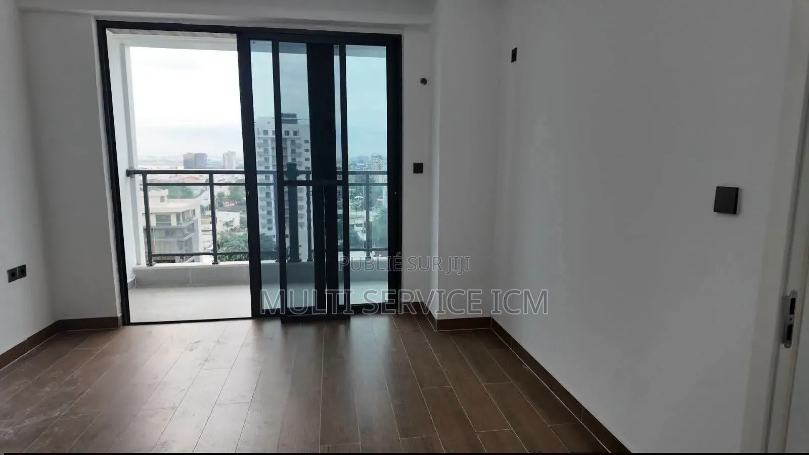 3chbre Appartement dans Ismaël Coulibaly, Marcory à Vendre