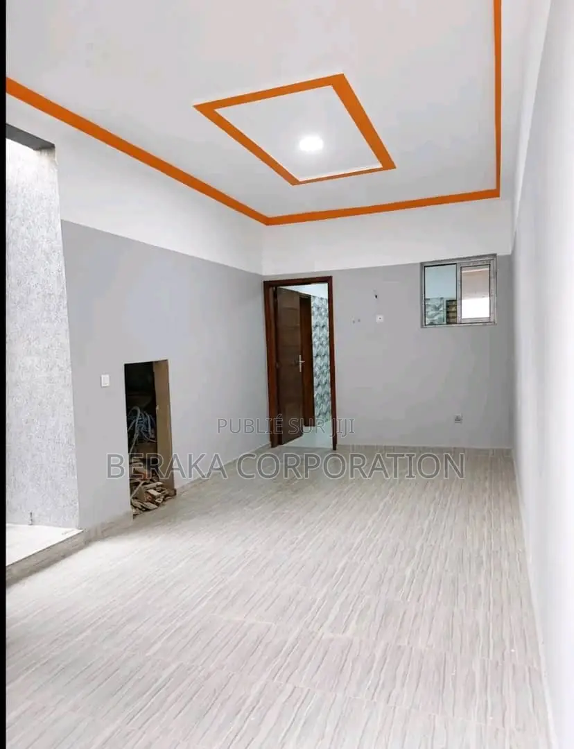 3chbre Duplex dans Beraka Corporation, Cocody à Vendre