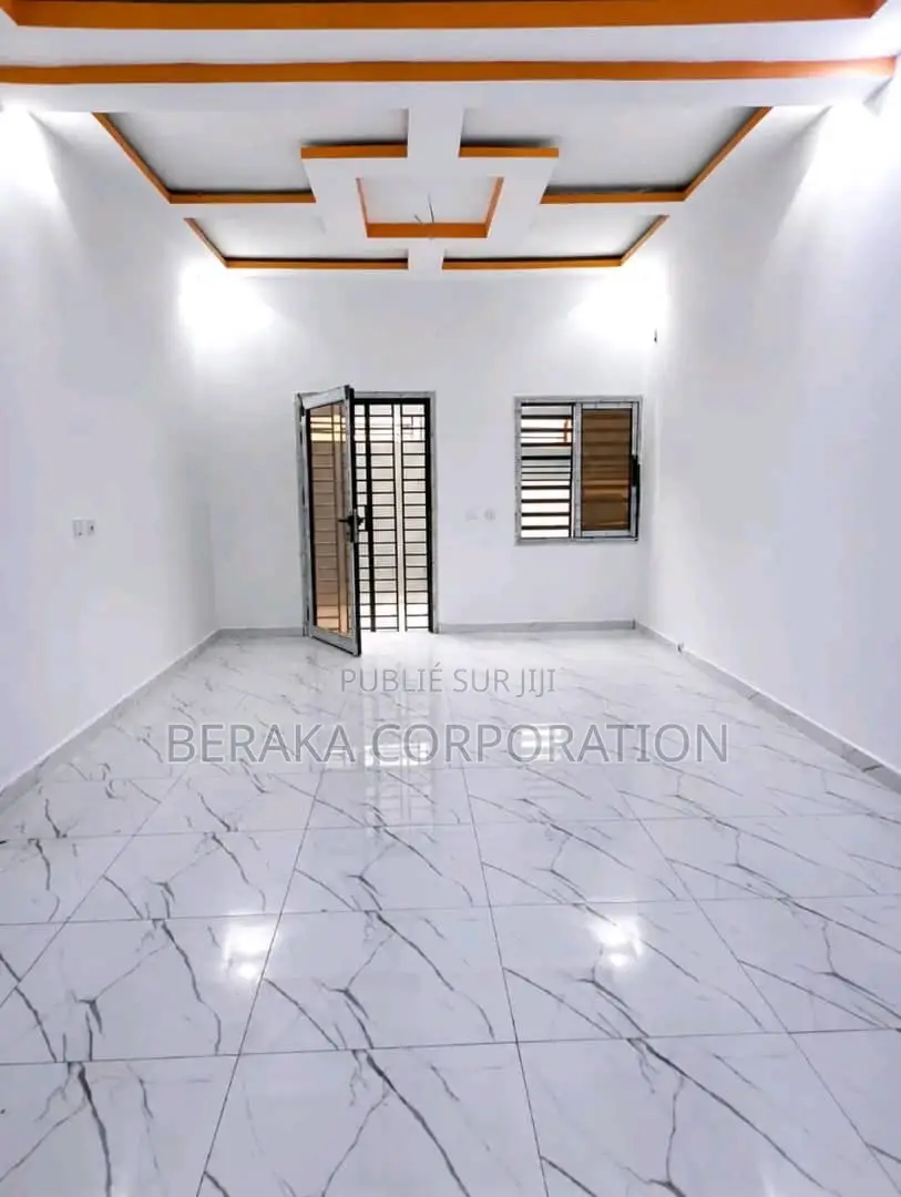 3chbre Duplex dans Beraka Corporation, Cocody à Vendre