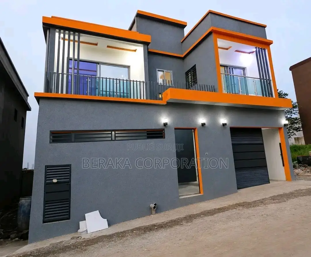 3chbre Duplex dans Beraka Corporation, Cocody à Vendre