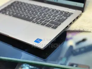 Ordinateur portable Dell Latitude 5420 32GB Intel Core i7 SSD 1T