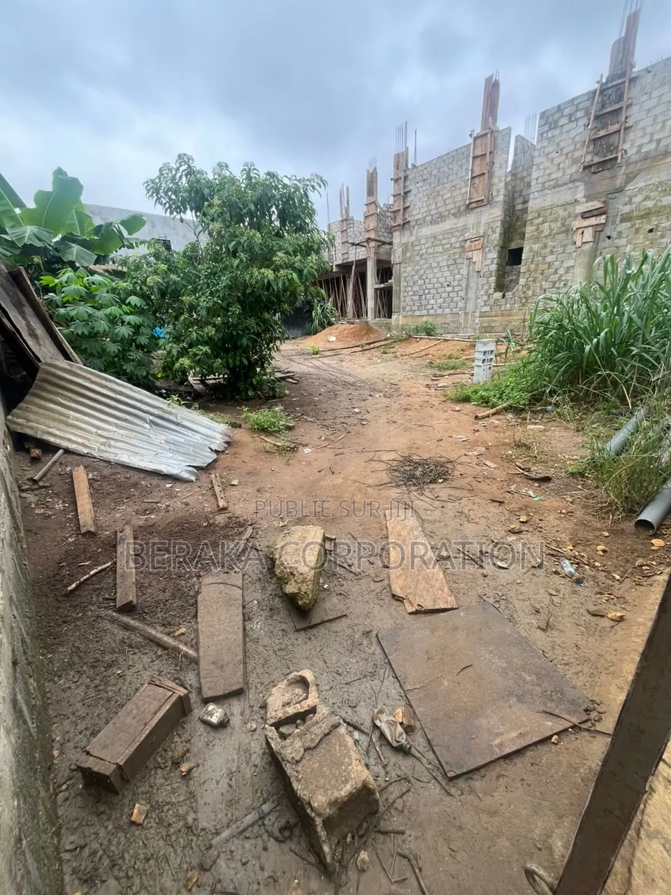 A Vendre Terrain Clôturé De 400m2 Disponible a Bingerville