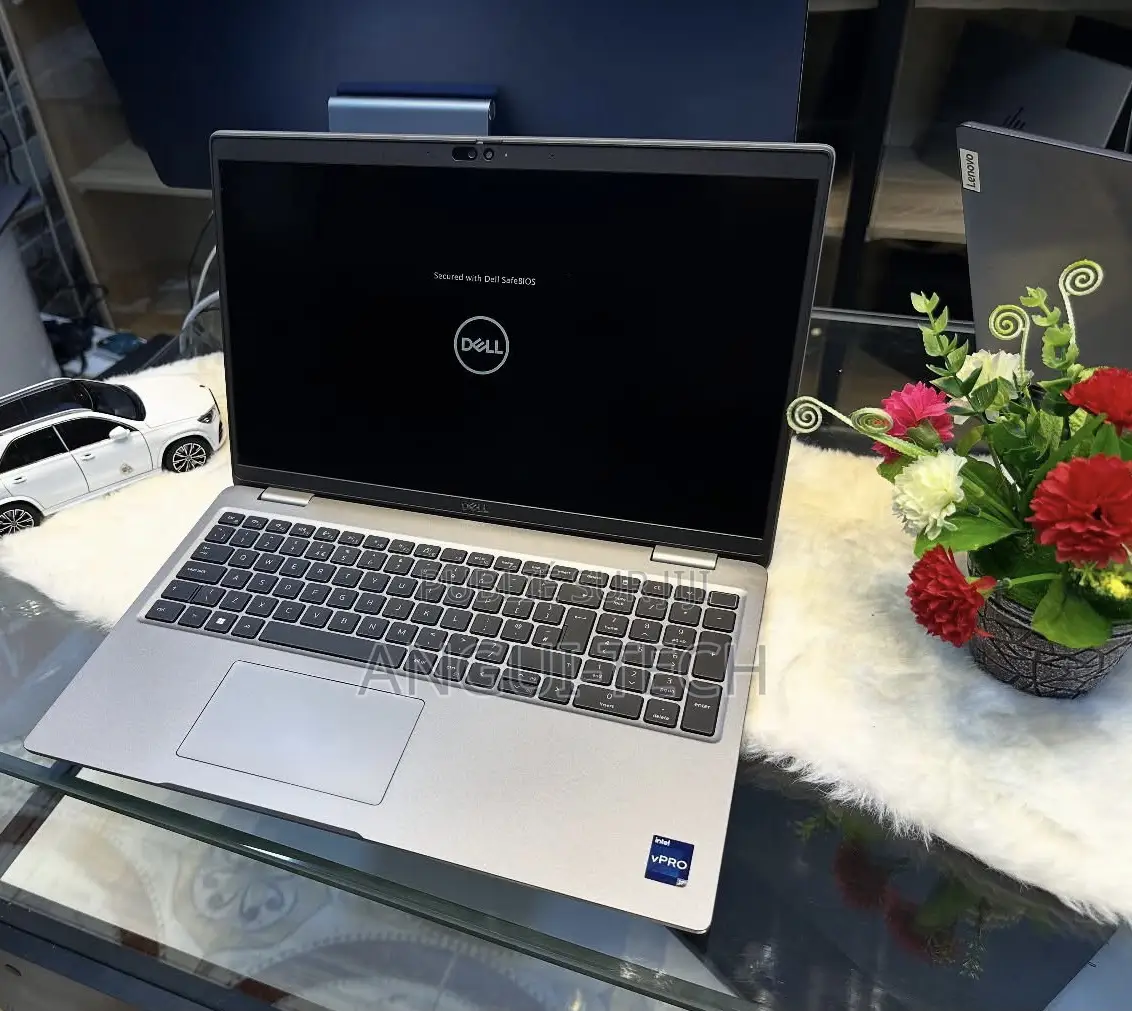 Nouveau Dell Latitude 5540 16GB Intel Core i5 SSD 512GB