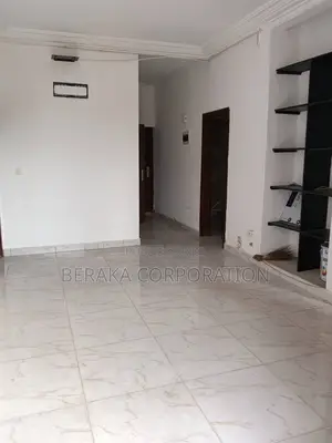 2chbre Appartement dans Beraka Corporation, Cocody à Vendre