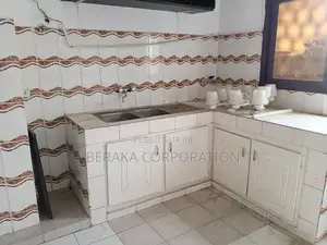 2chbre Appartement dans Beraka Corporation, Cocody à Vendre