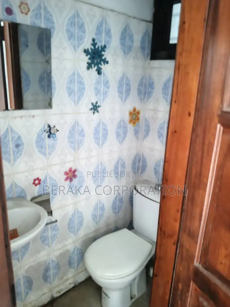 2chbre Appartement dans Beraka Corporation, Cocody à Vendre