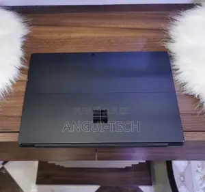 Microsoft Surface Pro 7 16GB Intel Core i7 SSD 256GB