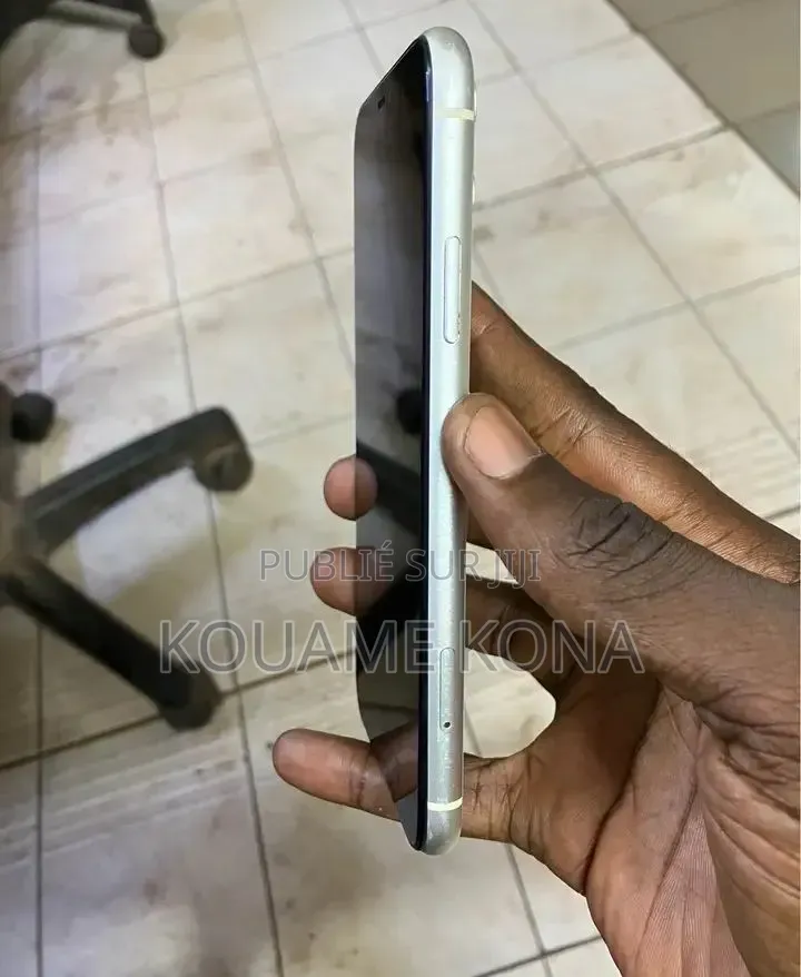 Nouveau Apple iPhone 11 128 GB Autre