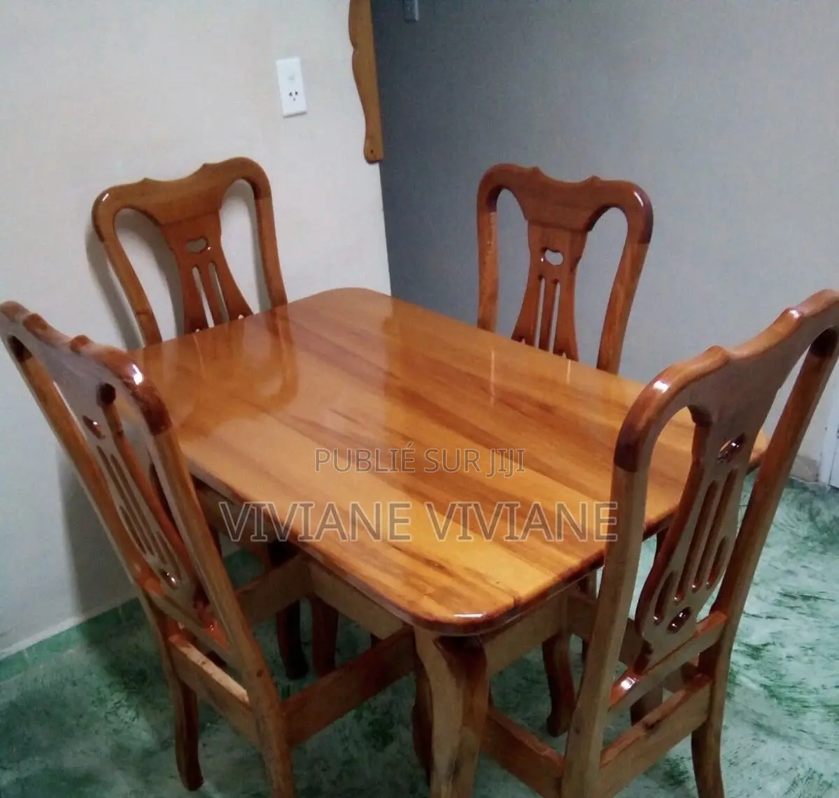 Table À Manger