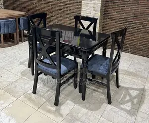 Table À Manger