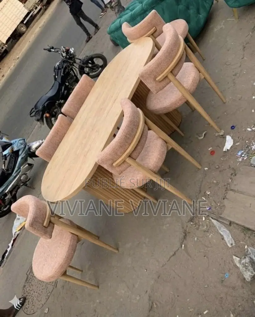 Table À Manger