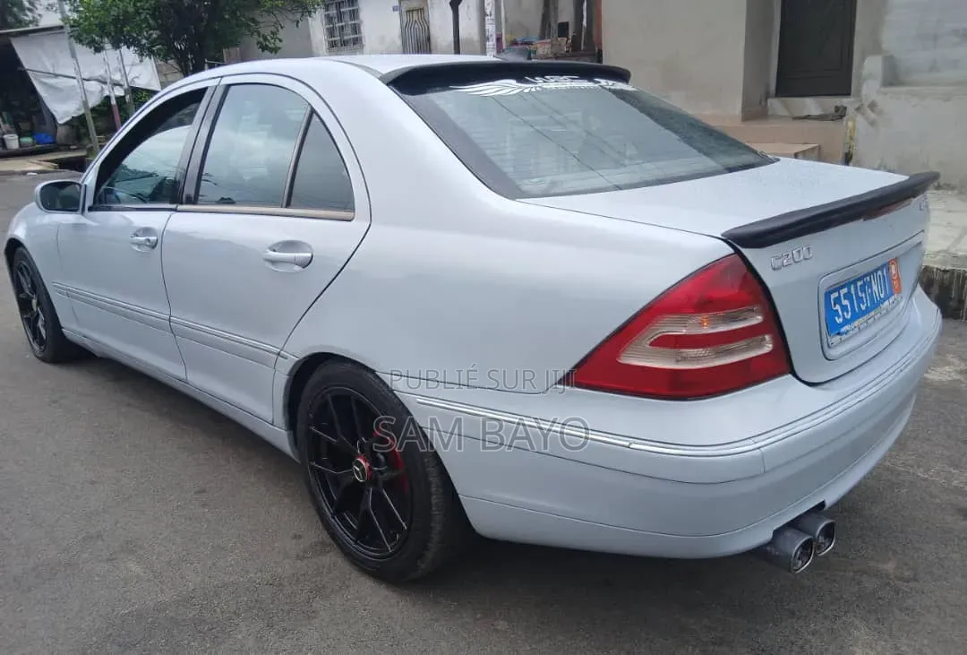 Mercedes-Benz C200 2000 Gris
