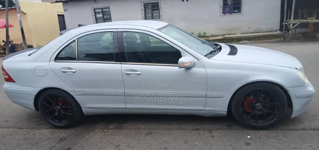Mercedes-Benz C200 2000 Gris