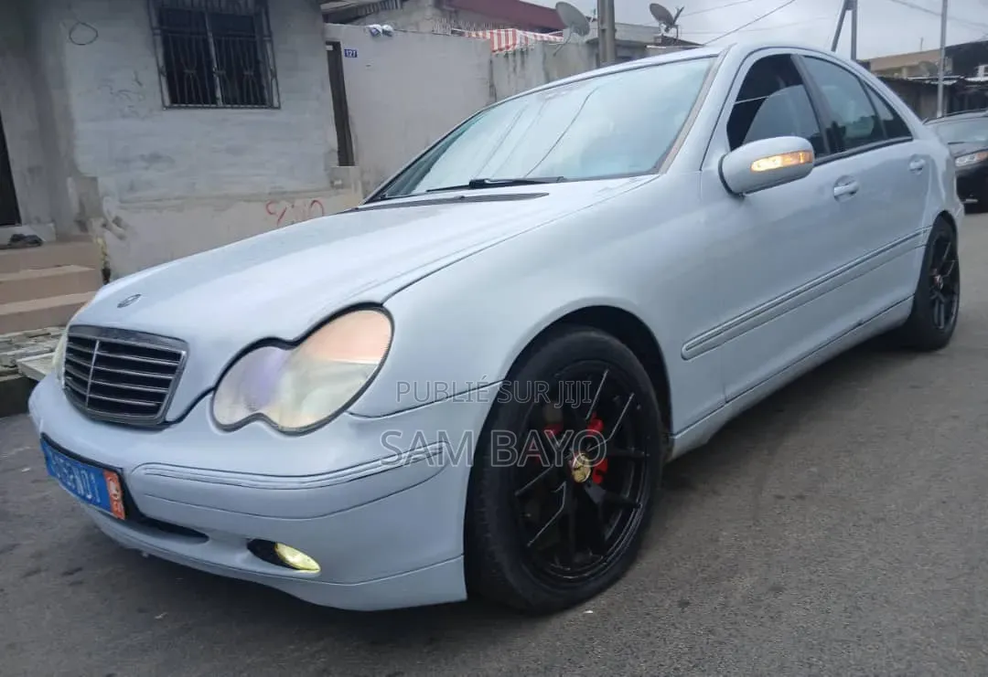 Mercedes-Benz C200 2000 Gris