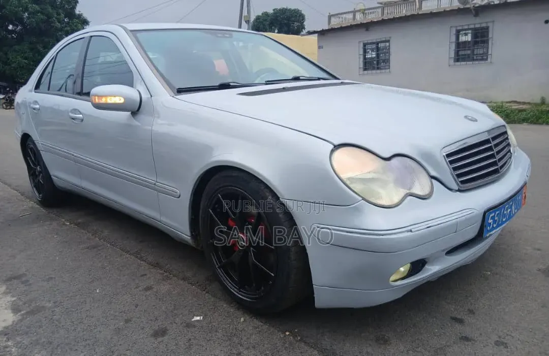 Mercedes-Benz C200 2000 Gris