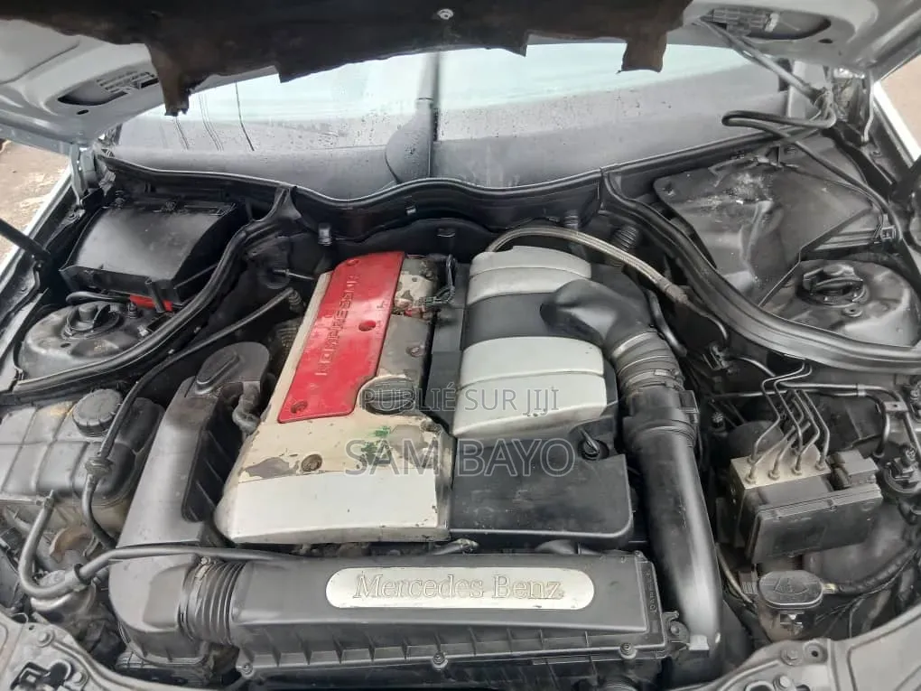 Mercedes-Benz C200 2000 Gris