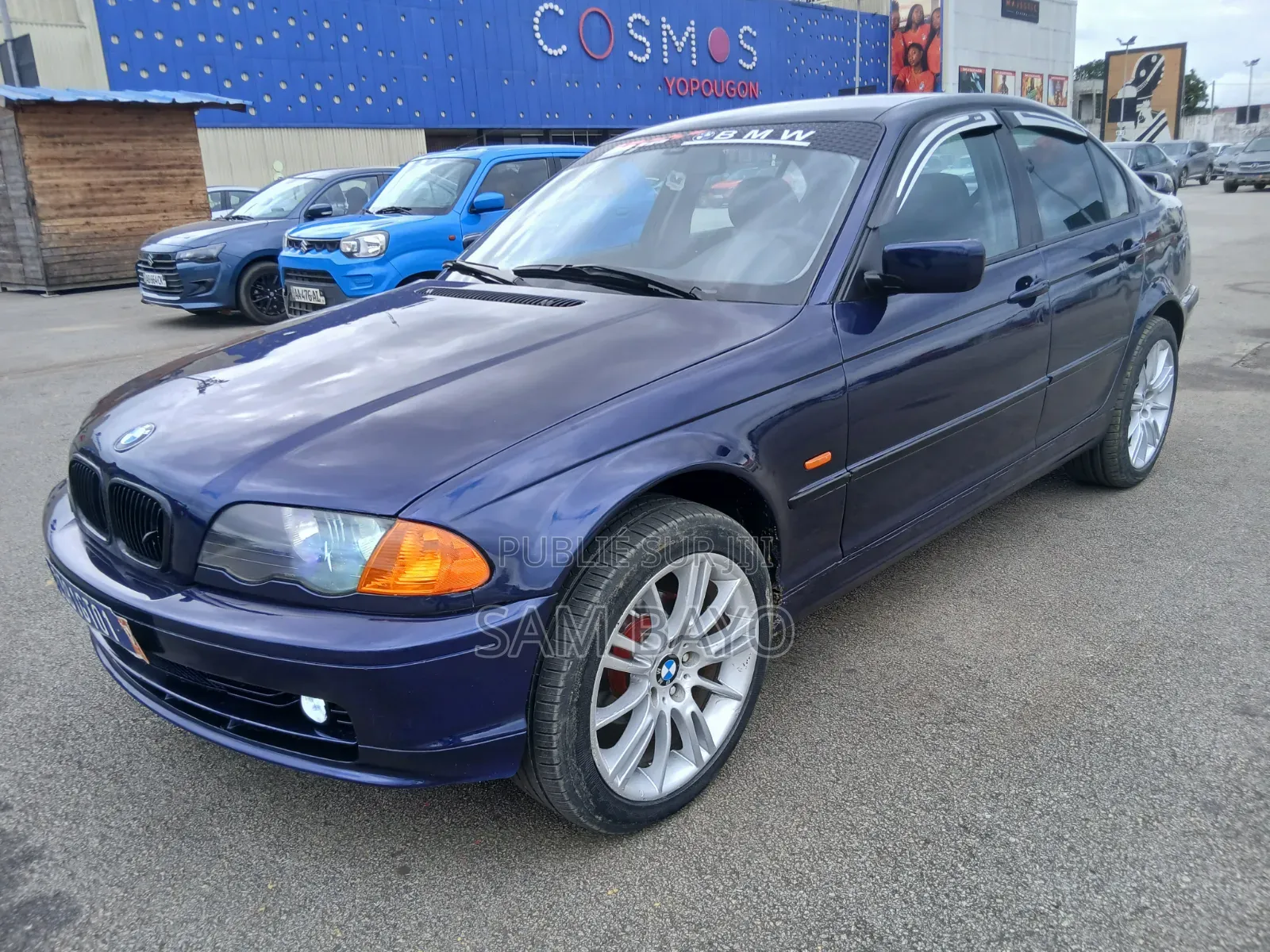 BMW 318i 2000 Bleu