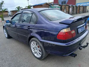 BMW 318i 2000 Bleu