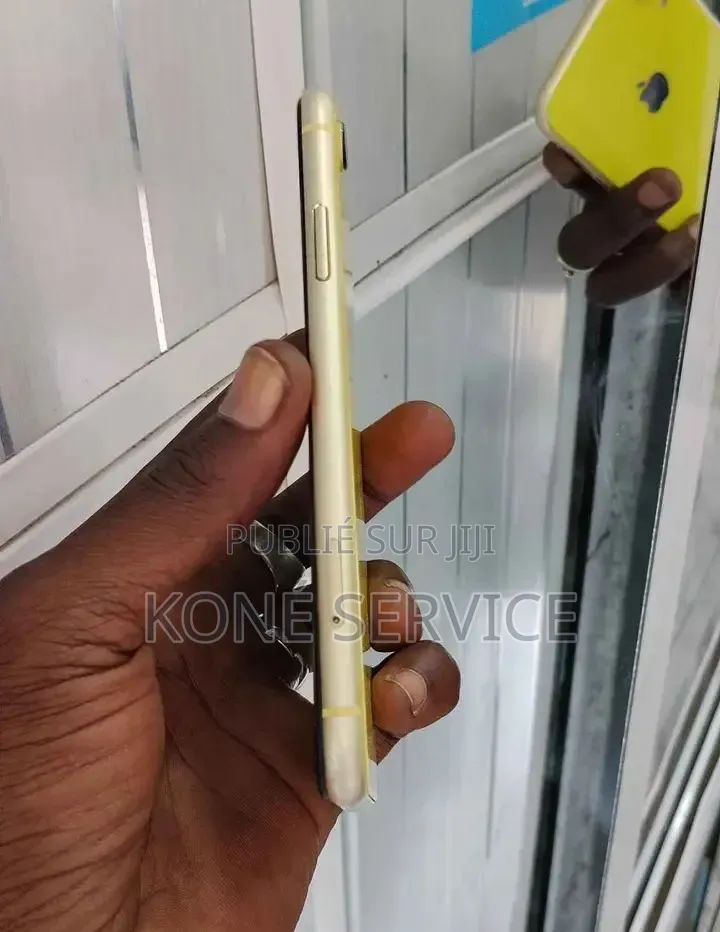 Nouveau Apple iPhone XR 64 GB Jaune