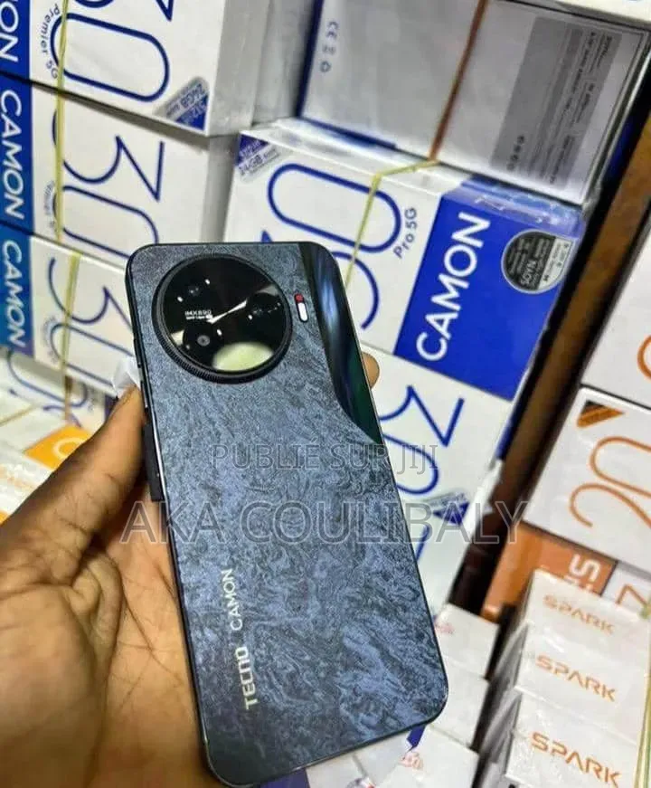 Nouveau Tecno Camon 30 256 GB Autre