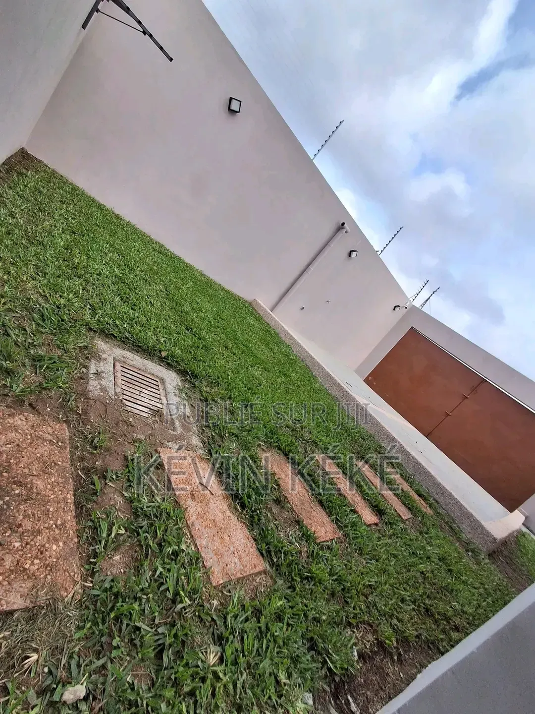 4chbre Duplex dans Grâces Immobilier, Bingerville à Louer