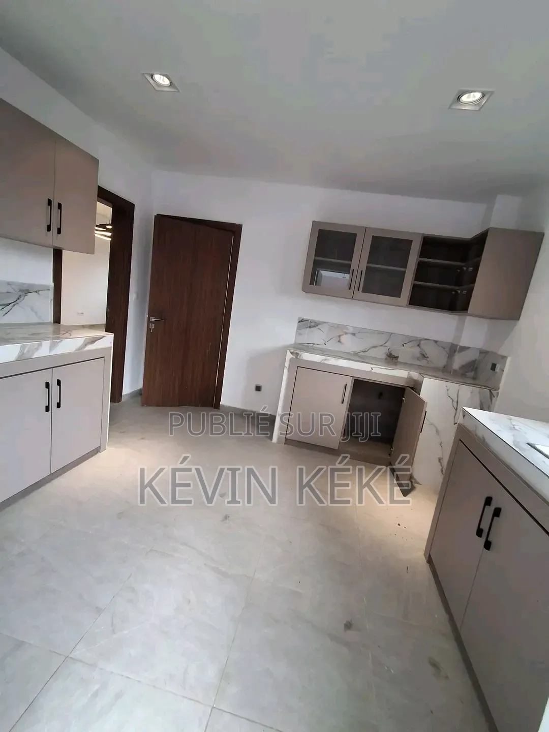 4chbre Duplex dans Grâces Immobilier, Bingerville à Louer