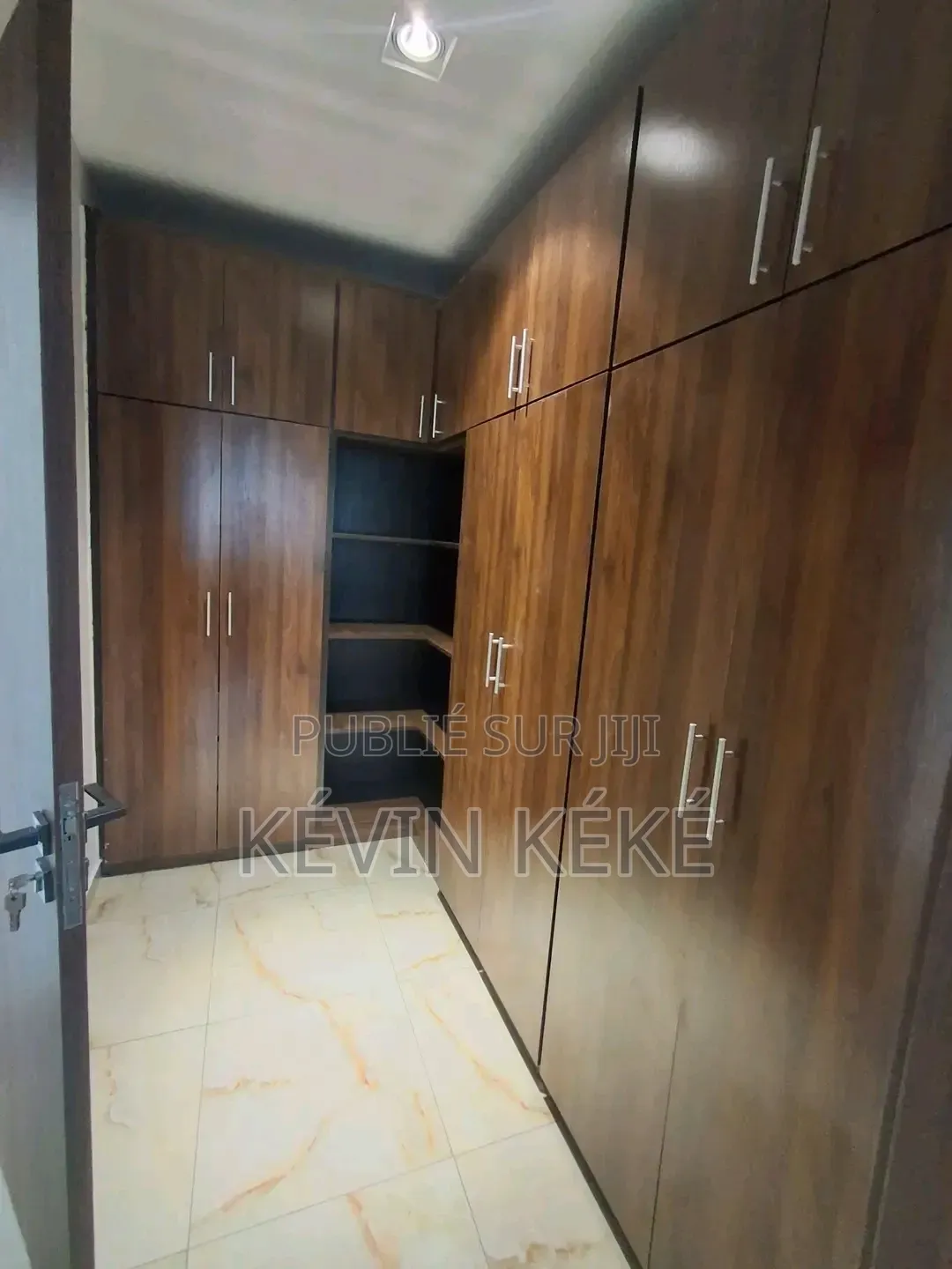 4chbre Duplex dans Grâces Immobilier, Bingerville à Louer