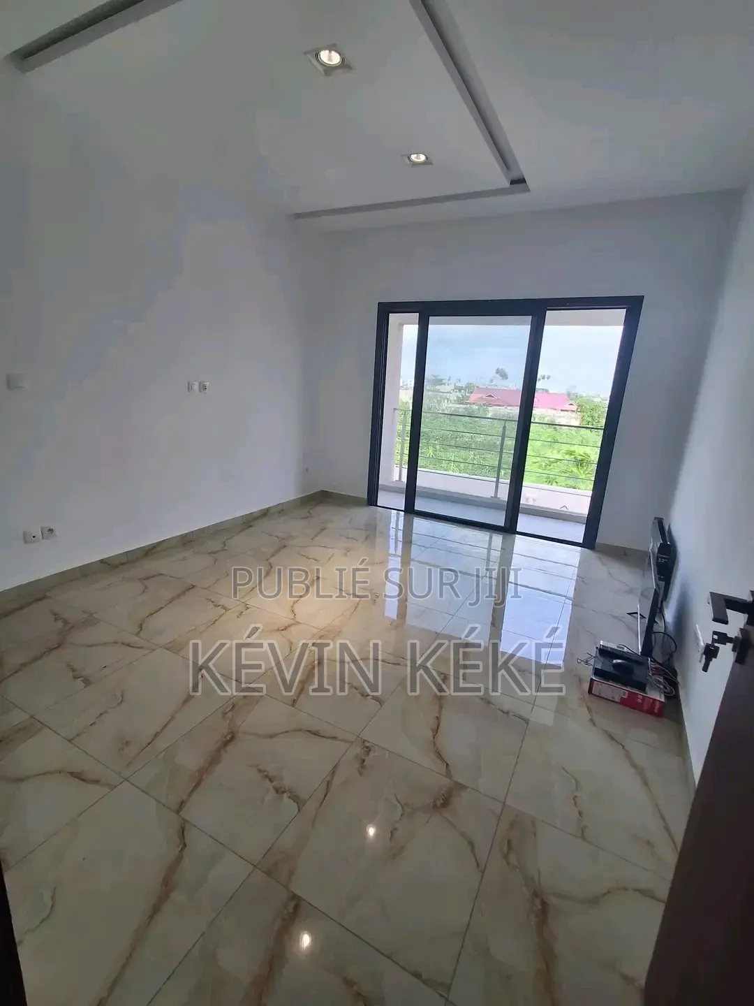 4chbre Duplex dans Grâces Immobilier, Bingerville à Louer