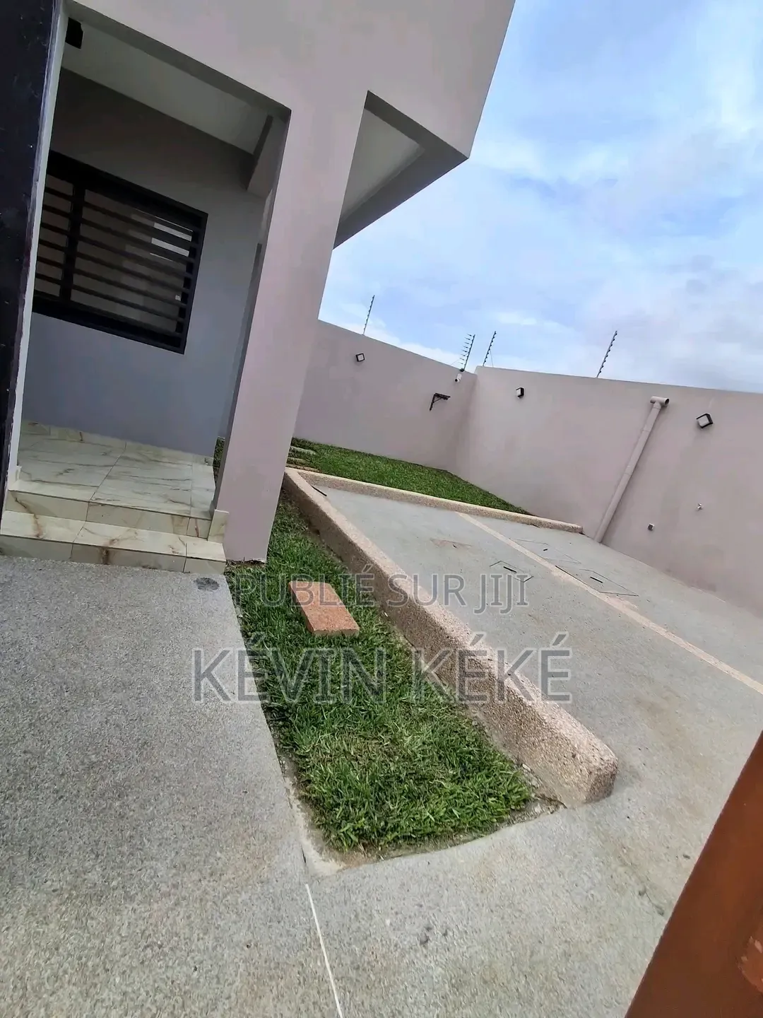4chbre Duplex dans Grâces Immobilier, Bingerville à Louer