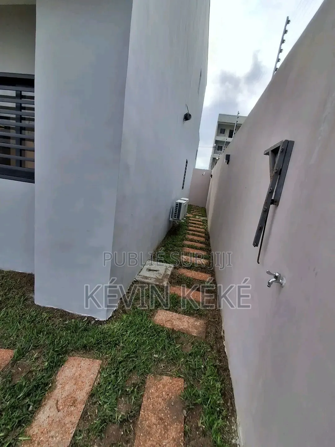 4chbre Duplex dans Grâces Immobilier, Bingerville à Louer